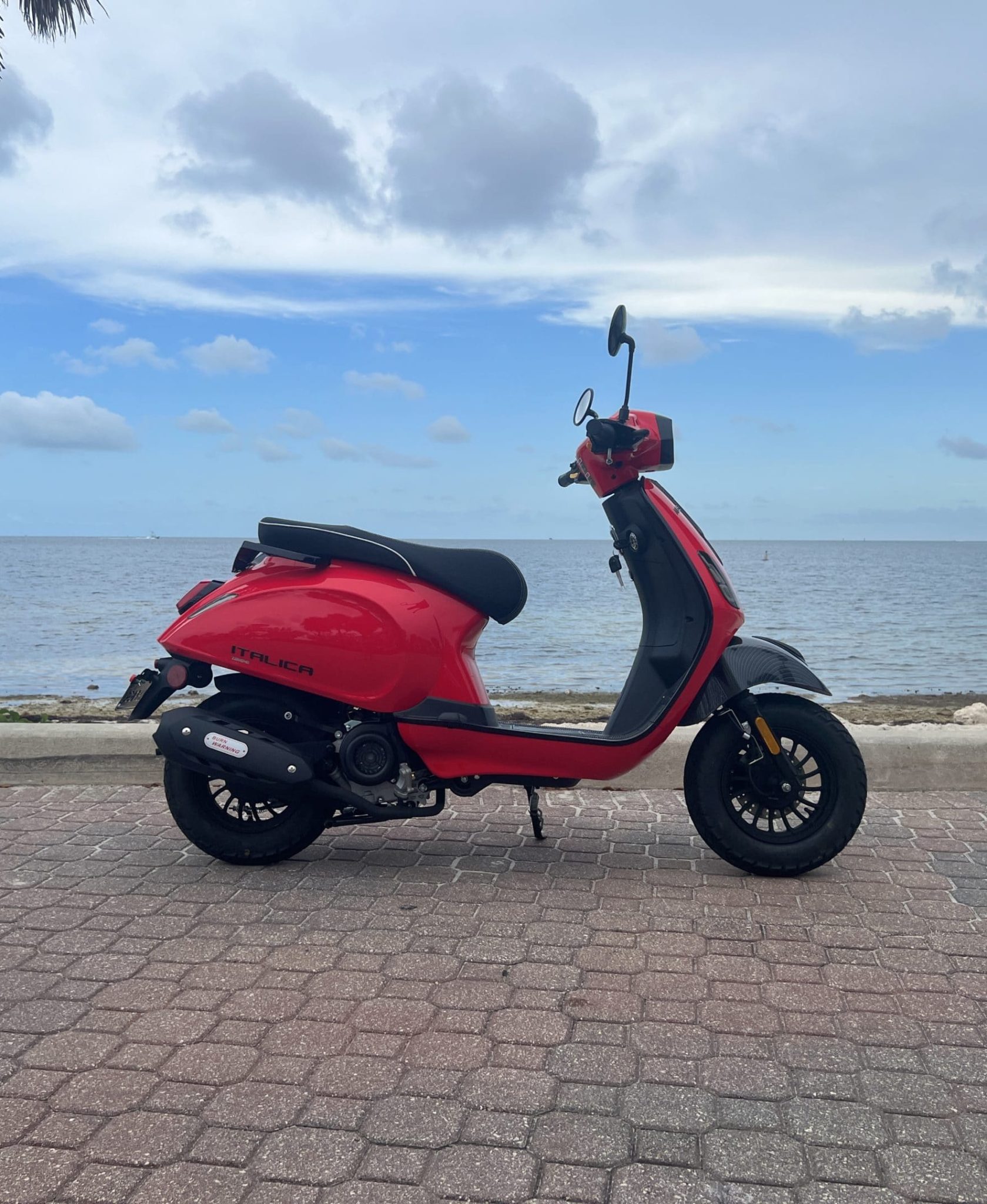 Rent A Italica Age 49cc | Low Cost Scooter Rentals in Miami, FL